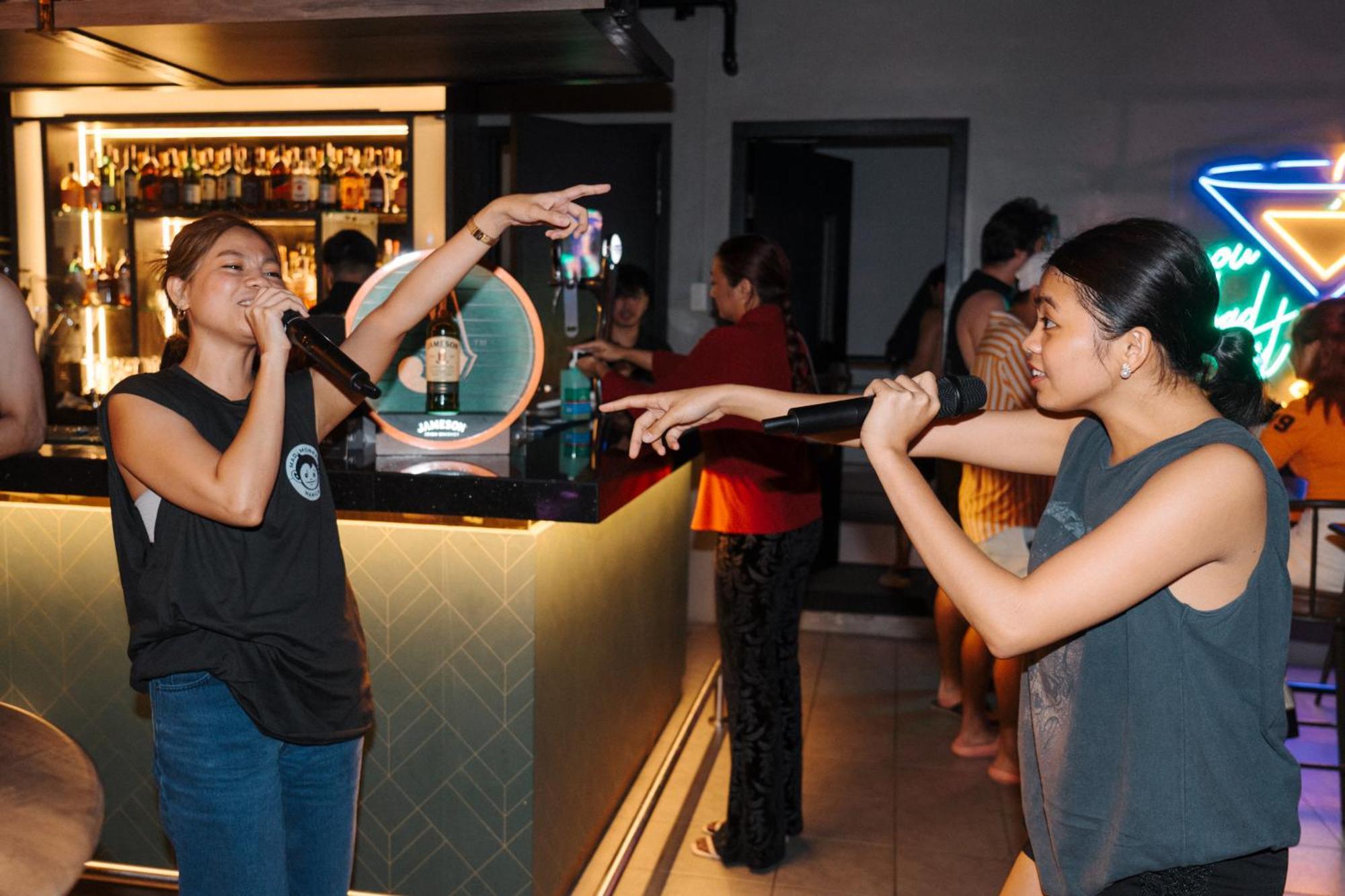 Ostello Mad Monkey Manila Makati City Esterno foto